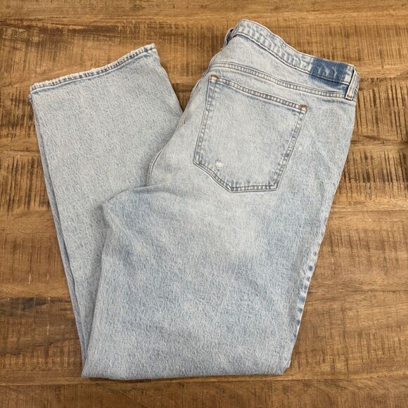 Abercrombie & Fitch Denim - Abercrombie & Fitch 90s Relaxed Jean HighRise Straight‎ Jean Women’s Size 36/32